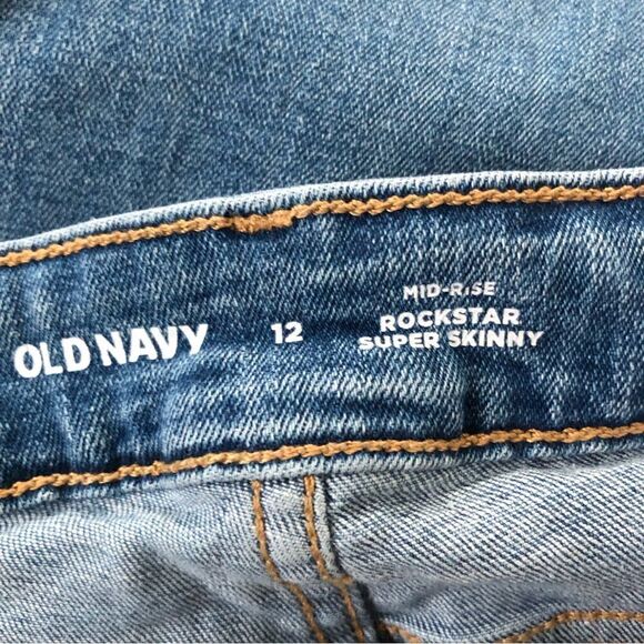 Old Navy Rockstar super Skinny Mid Rise size 12 medium blue wash color - Picture 6 of 7